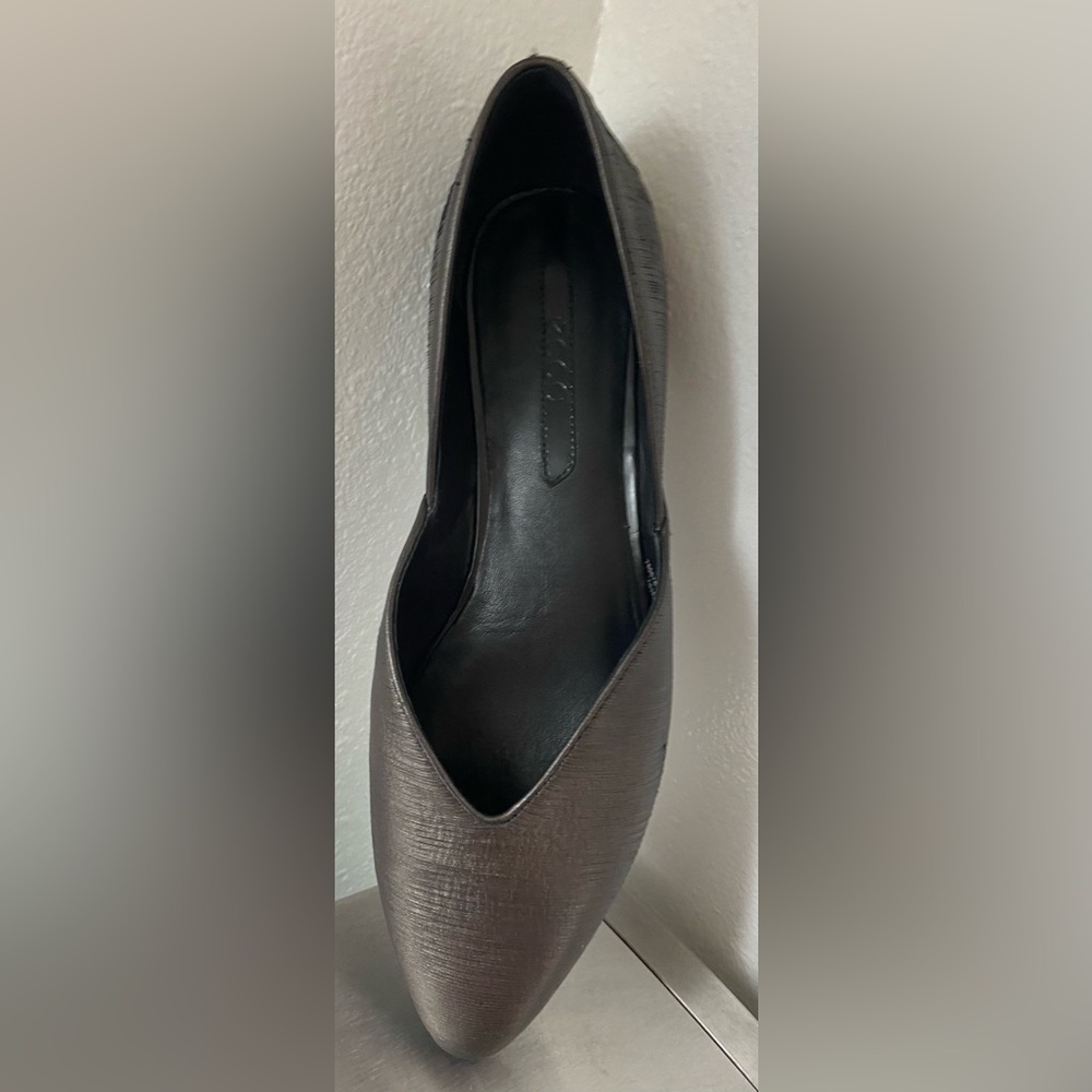 ECCO ..Elegant Black Women's Flats - Picture 11 of 16